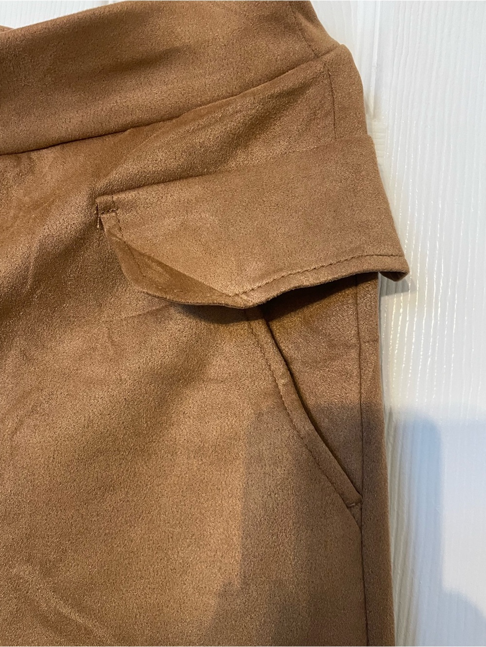 HUE Suede-Look Wide Leg Pants in Camel Brown size M NWT - Picture 3 of 9
